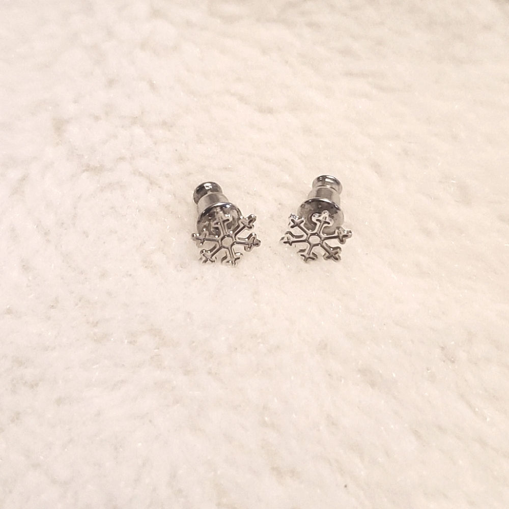 Snowflake Stud Earrings